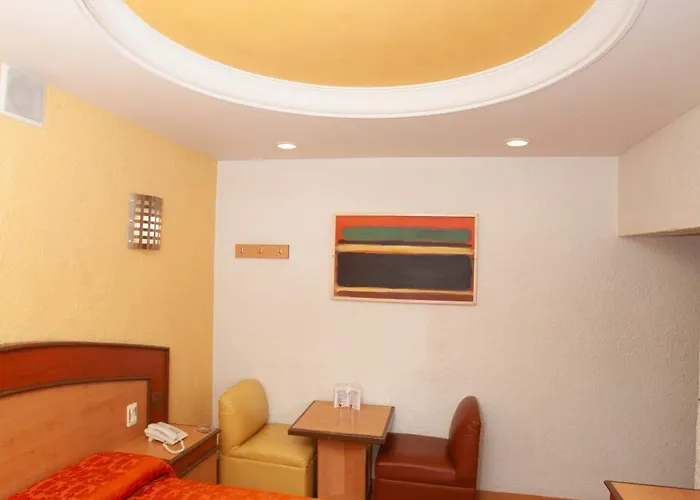 Tres Colonias - Adults Only 2* Mexico City