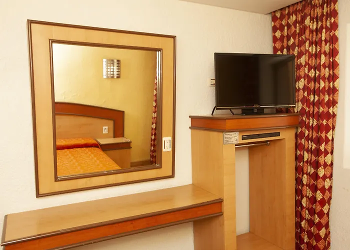 Hotel Tres Colonias - Adults Only 2*